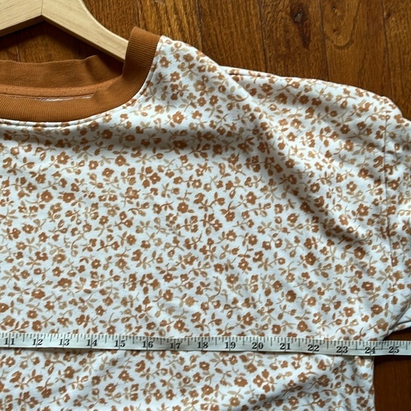 Lou & Grey | Floral Ditzy Cozy Cotton Terry Sweatshirt Cream & Orange Medium - Picture 6 of 7